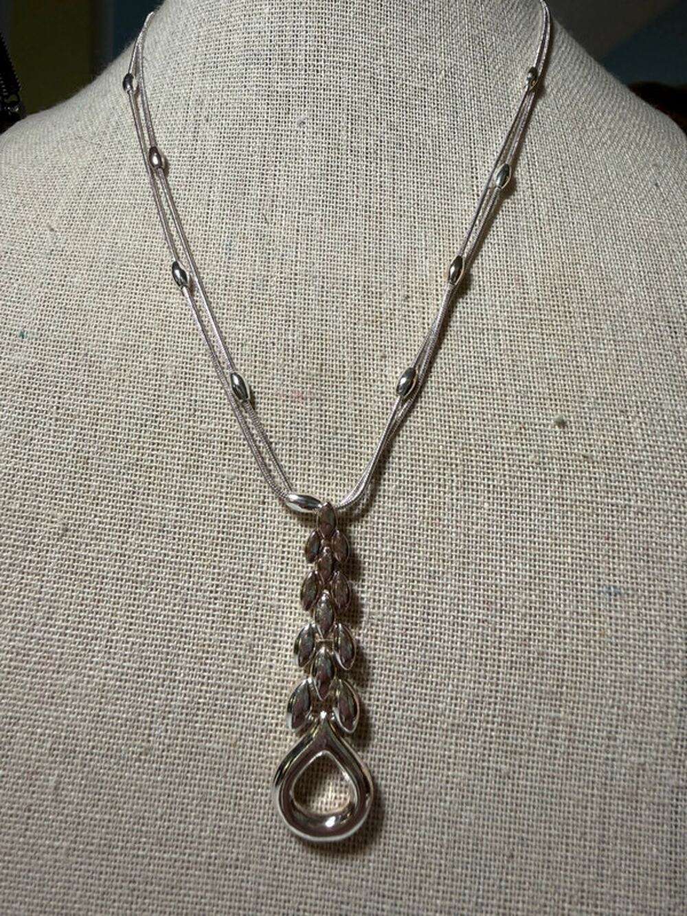 Napier Silver Tone Double Snake Chain Teardrop Drop Pendant Necklace 15-18”